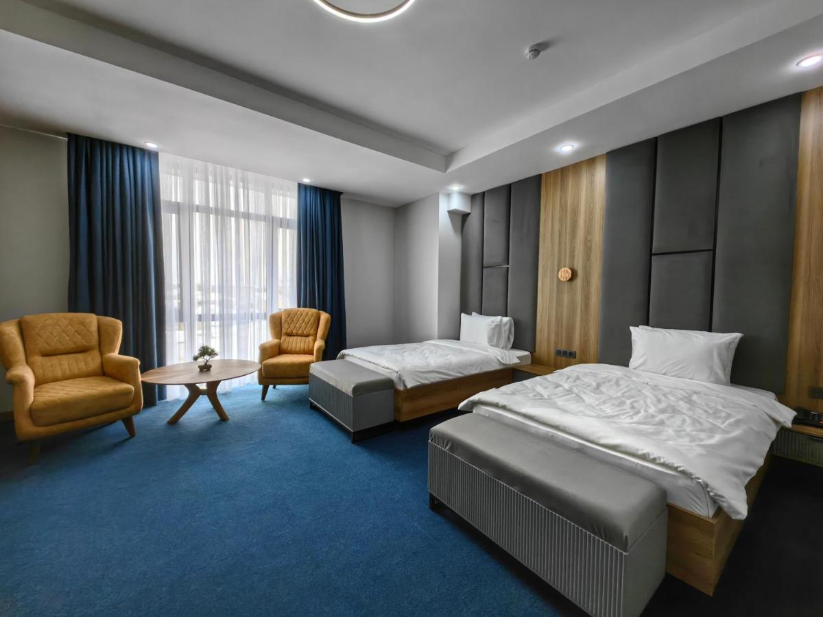 Shymkent Park Hotel Zewnętrze zdjęcie